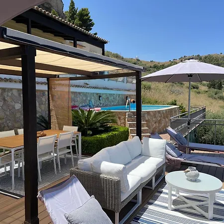 Ibiscus Dom wakacyjny Mandra Capreria