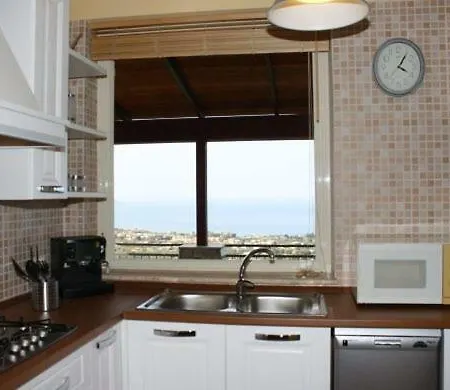 Vakantiehuis Ibiscus Mandra Capreria